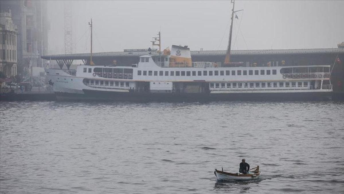 İstanbul'da vapur seferlerine sis engeli