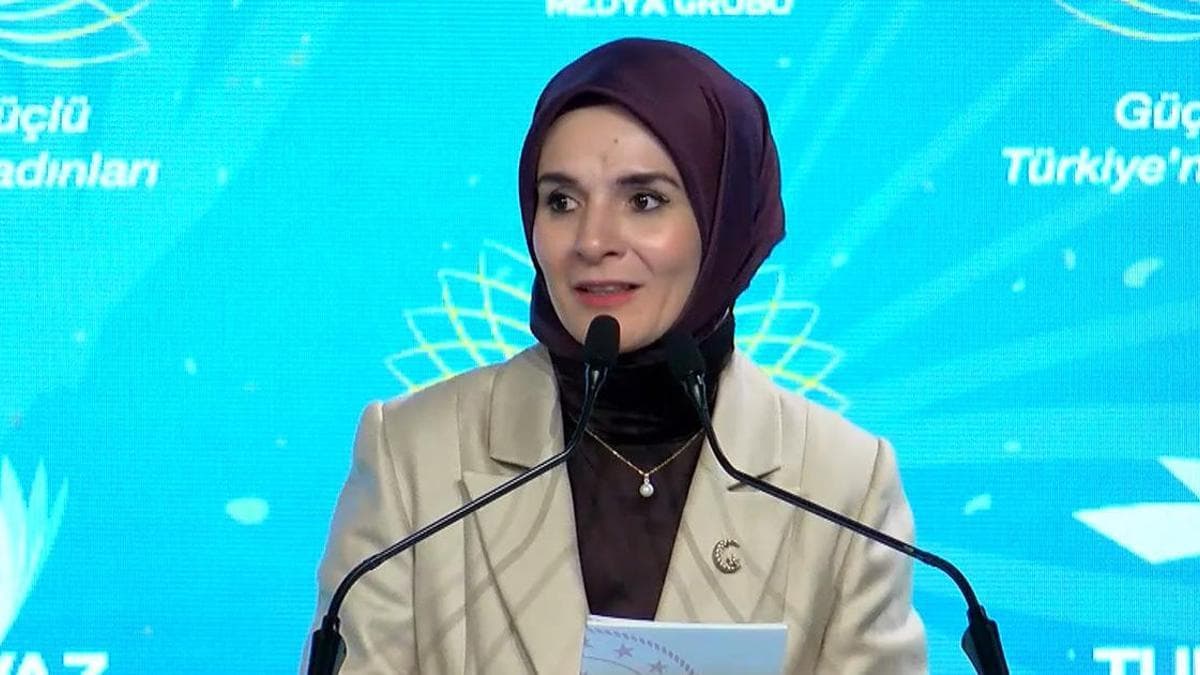 Bakan Göktaş'tan çalışan annelere 'izin' müjdesi