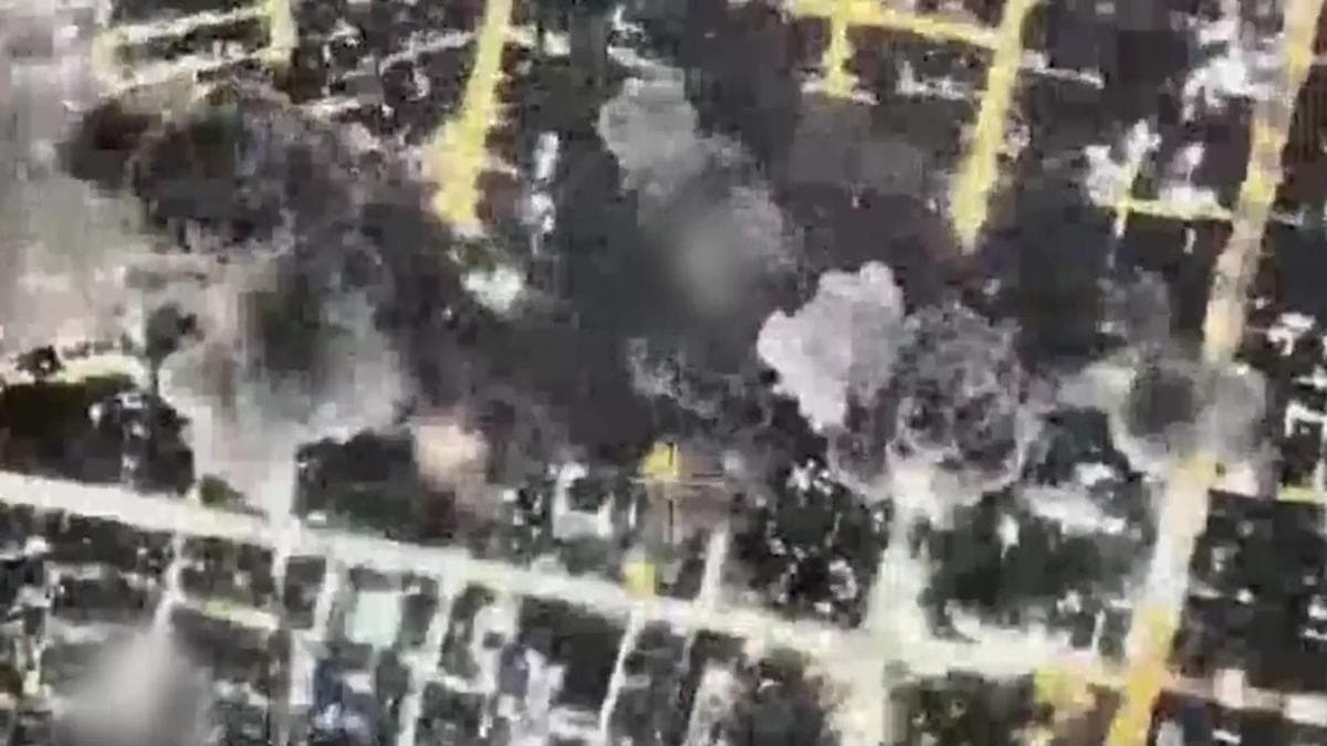 SON DAKİKA... İsrail paylaştı: Hamaney'in konutu böyle vuruldu