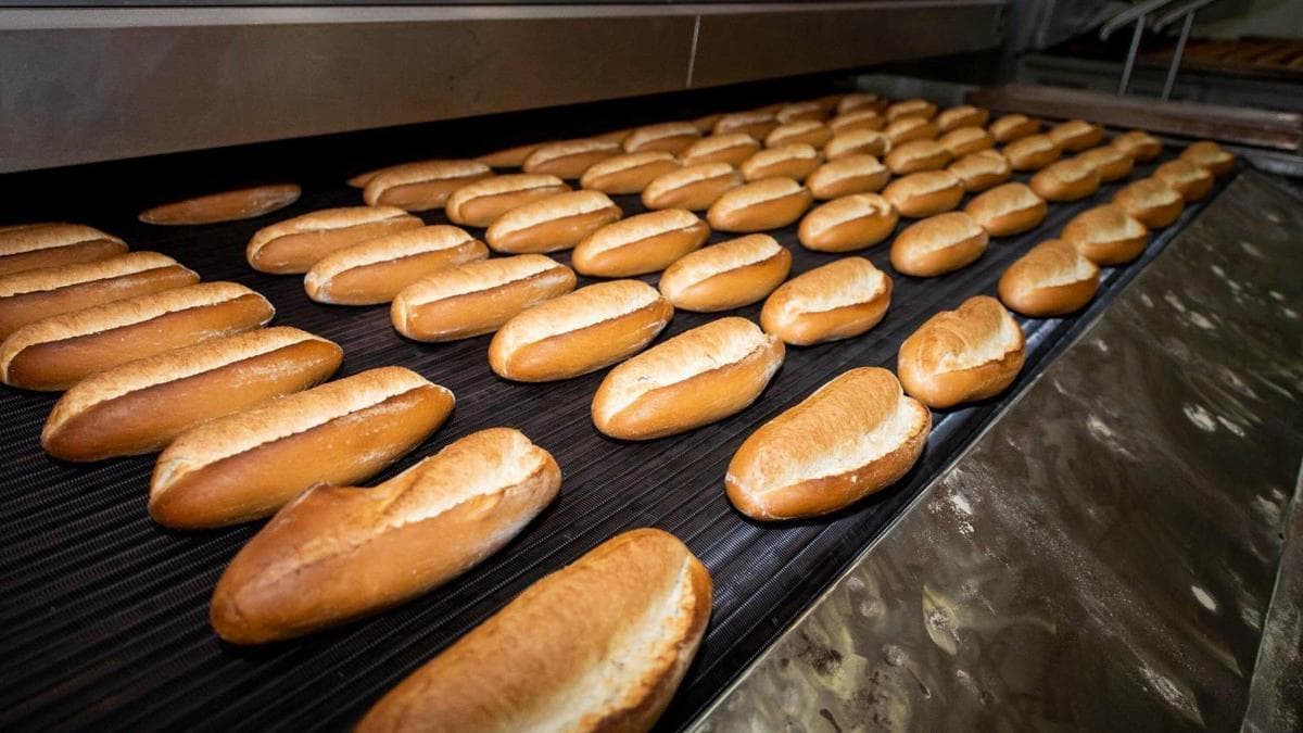 İzmir'de 200 Gram Ekmek Fiyatı 17,50 TL'ye Yükseldi