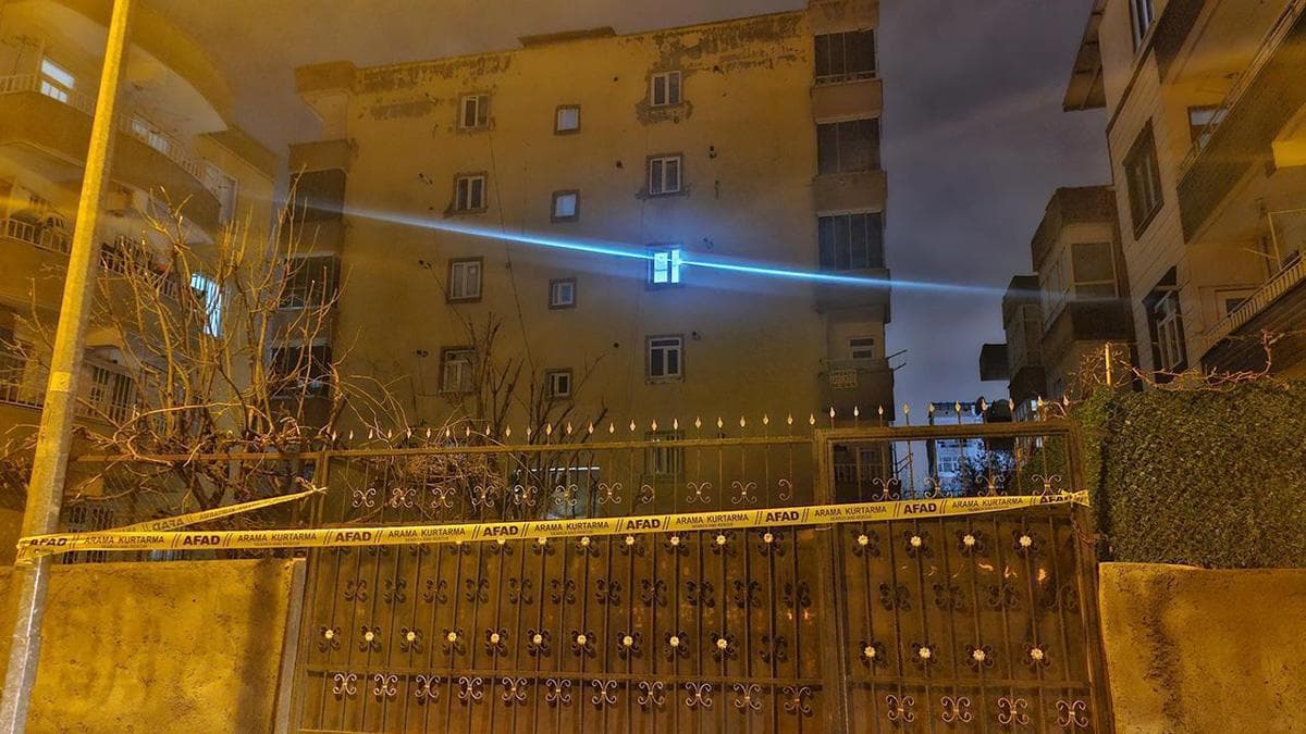 Diyarbakır'da Kolonlardan Ses Gelince 51 Kişilik Bina Boşaltıldı