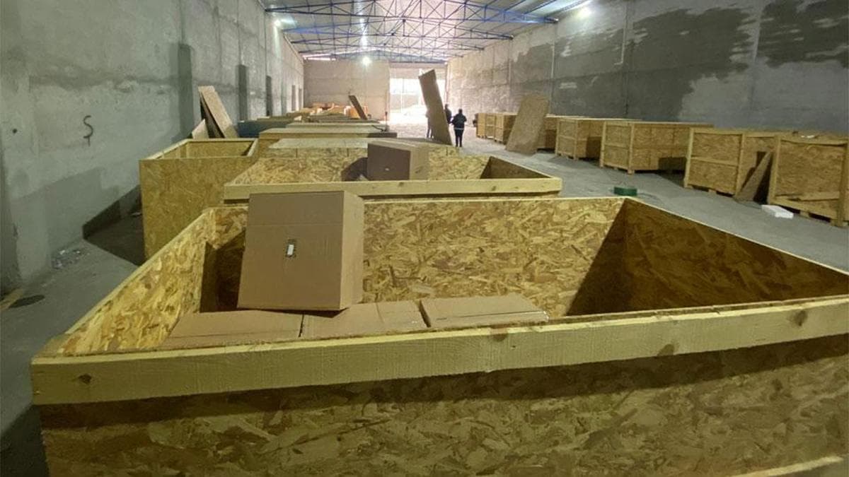 Adana'da 12.5 Milyon Kaçak Makaron Ele Geçirildi, 2 Kişi Tutuklandı