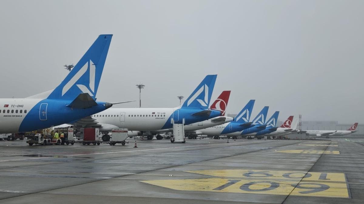 İstanbul'da Yağmur 42 Uçağı Yönlendirdi: Sabiha Gökçen'de Kriz