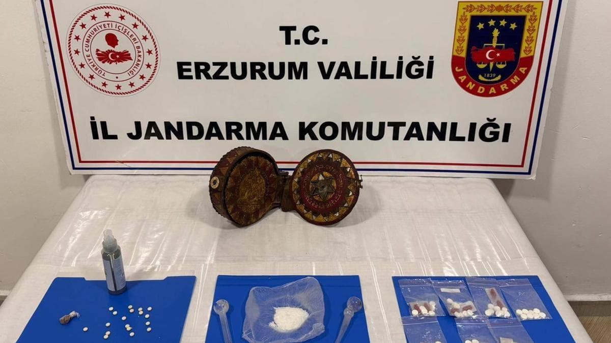 Erzurum'da Uyuşturucu Operasyonunda Ceylan Derisine Yazılmış Tevrat Ele Geçirildi