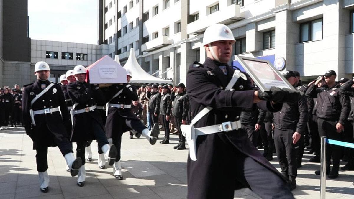 Şehit Polis Memuru Mustafa Aydın Son Yolculuğuna Uğurlandı
