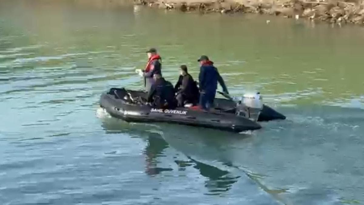 Berdan Çayı'nda kaybolan 18 yaşındaki gencin aranması sürüyor