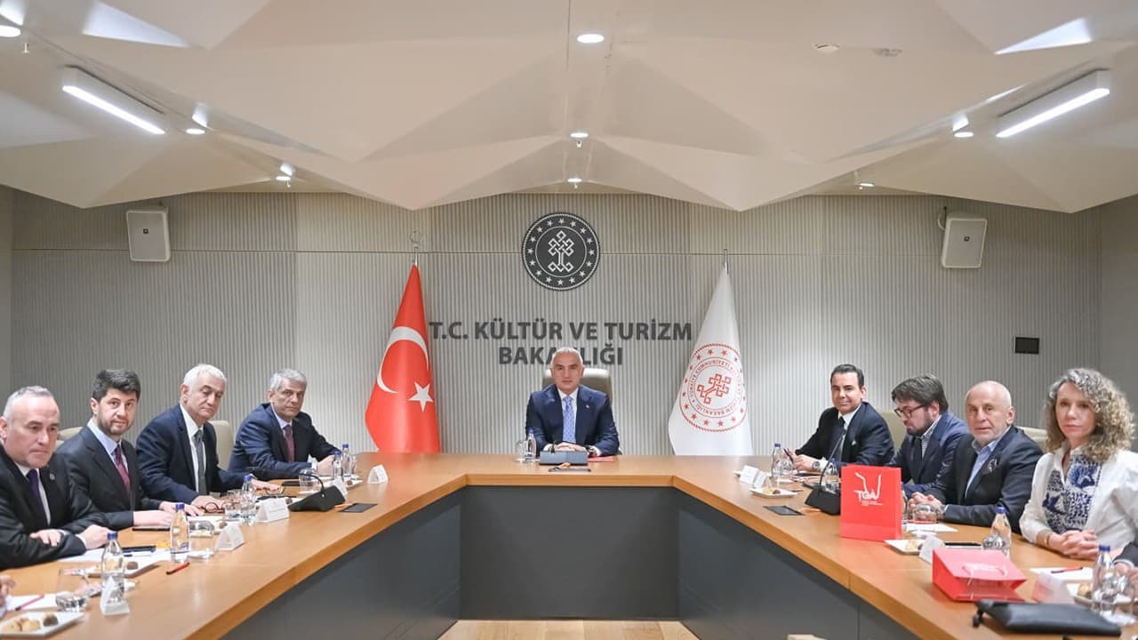 Bakan Ersoy, 2026 Turizmi İçin TGA Yönetim Kurulu'nu Topladı