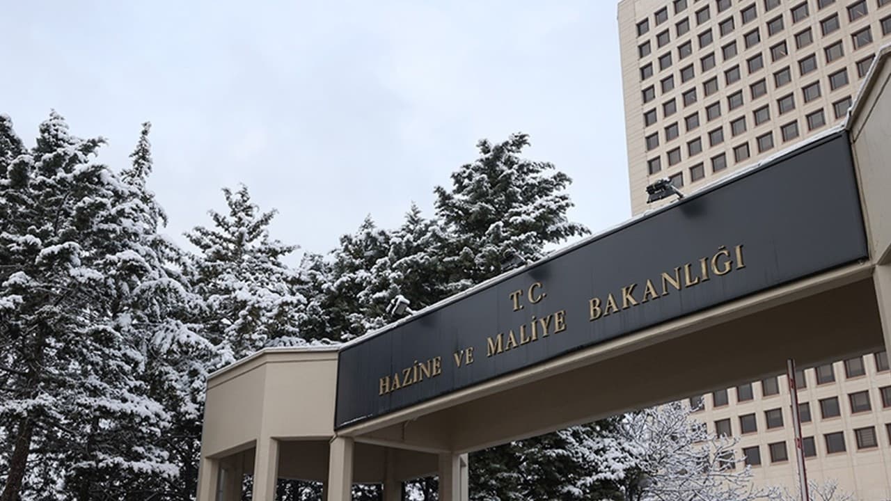 Hazine, Nisan-Haziran Döneminde 1,37 Trilyon Liralık İç Borçlanma Planladı