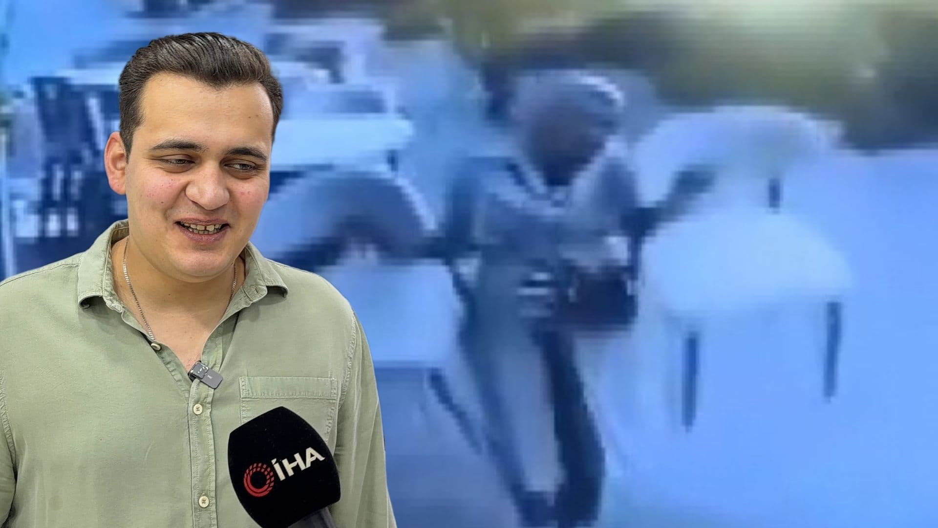 Arnavutköy'de Mobilya Mağazası Önünden Sandalye Çalındı