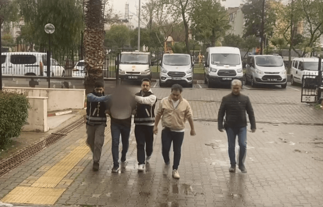 Aydın'da Kadın Gardiyan Evinde Ölü Bulundu, Erkek Meslektaşı Tutuklandı