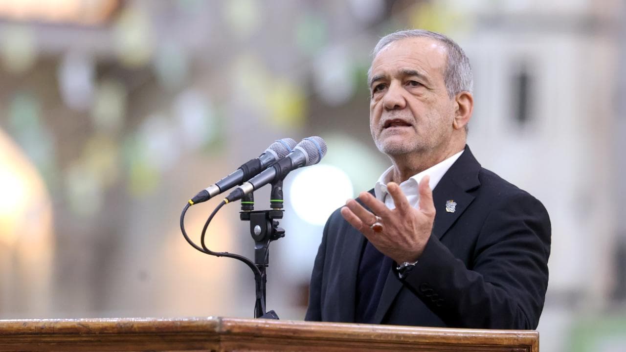 İran Cumhurbaşkanı Pezeşkiyan: Komşularımızdan özür diliyorum