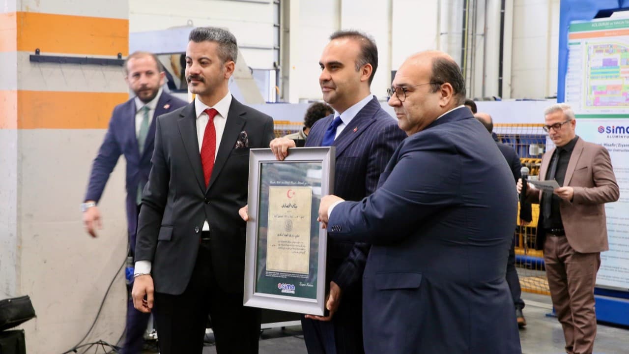 Bakan Kacır: Türkiye, Avrupa'nın 1 Numaralı Alüminyum Üssü Olacak
