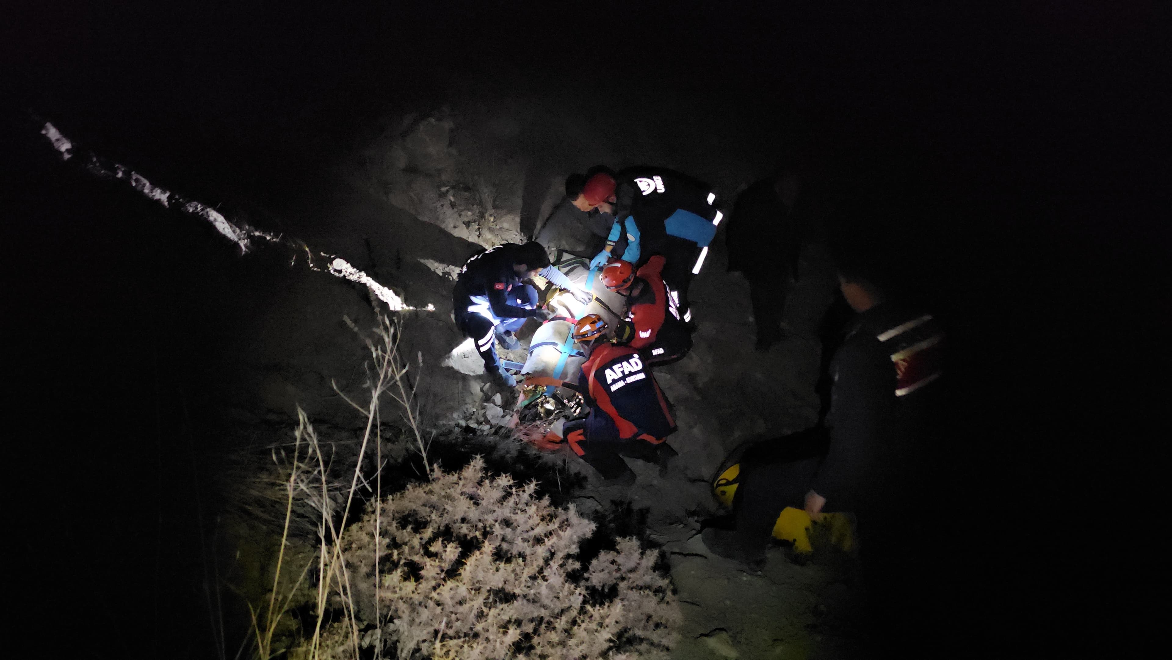 Mantar Toplarken 250 Metrelik Uçuruma Düştü: 5 Saatlik Kurtarma Operasyonu